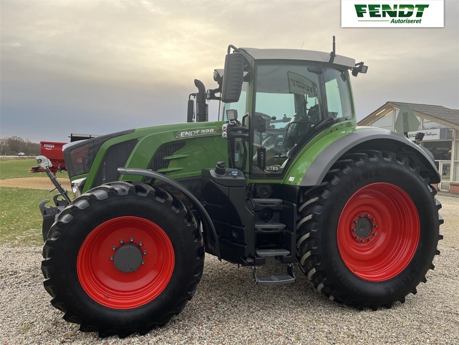 Fendt 828 PROFI PLUS - Traktorer - Traktorer 4 wd - 4