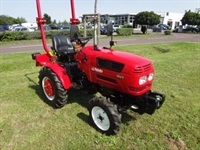 - - - Mahindra 164 16PS Schlepper Traktor Allrad Bulldog - Traktorer - Traktorer 4 wd - 2