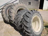 Valtra komplet sæt - Traktor tilbehør - Tvillingehjul - 1