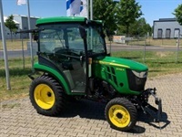 John Deere 2038R - Traktorer - Kompakt traktorer - 2
