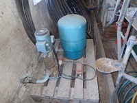 - - - Vandpumpe Suge / Tryk med diverse slanger til vanding - Vandingsmaskiner - Pumper - 2