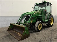 John Deere 3520 Med læsser og frontlift - Traktorer - Traktorer 4 wd - 1