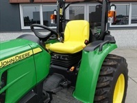 John Deere 3038e 4wd HST / 0001 Draaiuren / Actieprijs - Traktorer - Traktorer 2 wd - 8