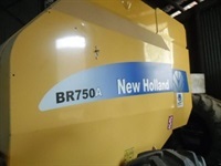 New Holland BR 750A - Pressere - Rundballe - 1