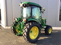 John Deere 4066R - Traktorer - Kompakt traktorer - 2
