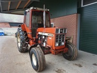 - - - IHC 1056 XL - Traktorer - Traktorer 2 wd - 2