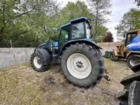 New Holland 8560 - Traktorer - Traktorer 2 wd - 4