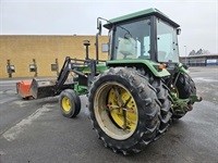 John Deere 2850 med frontlæsser og redskaber - Traktorer - Traktorer 2 wd - 3