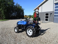 Solis 26 6+2 Gearmaskine med Servostyring og brede traktorhjul - Traktorer - Traktorer 4 wd - 2