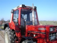- - - 844 XLA - Traktorer - Traktorer 2 wd - 1