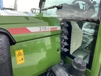 Fendt 210 Vario F - Traktorer - Kompakt traktorer - 7