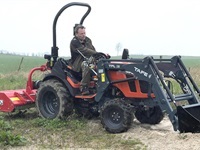 Tafe 6028 Med Frontlæsser - Traktorer - Kompakt traktorer - 1