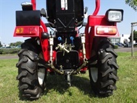 - - - Mahindra 164 16PS Schlepper Traktor Allrad Bulldog - Traktorer - Traktorer 4 wd - 7
