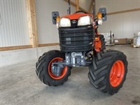 Kubota B1241 - Traktorer - Kompakt traktorer - 7