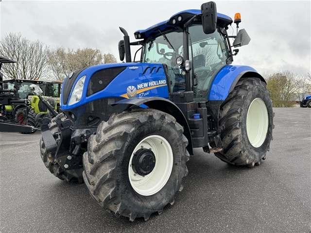 New Holland T7.225 AC - Traktorer - Traktorer 4 wd