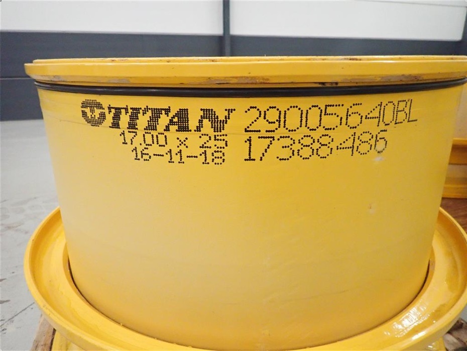 - - - Fælge Titan 17.00 X 25 - Hjul/larvefødder - Komplette hjul - 18