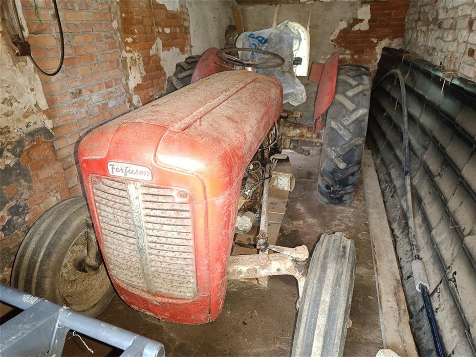 Massey Ferguson 35 benzin - Traktorer - Traktorer 2 wd - 1