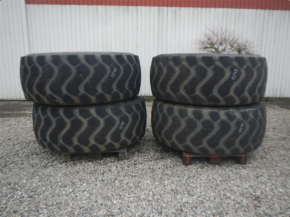 Michelin 23.5R25 D243 - Hjul/larvefødder - Dæk - 1