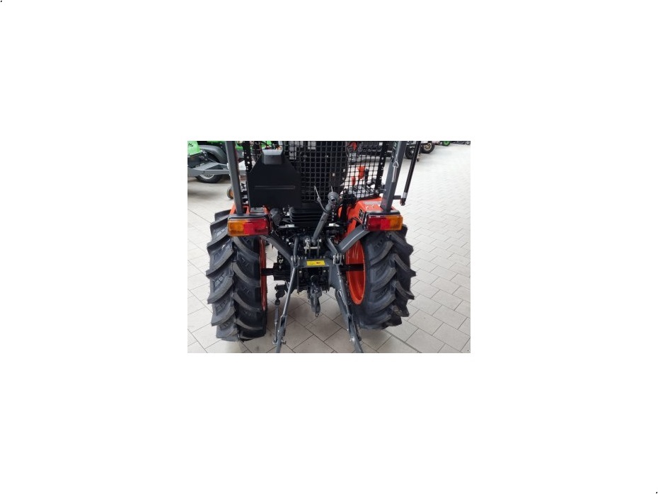 Kubota B1181 - Traktorer - Kompakt traktorer - 8