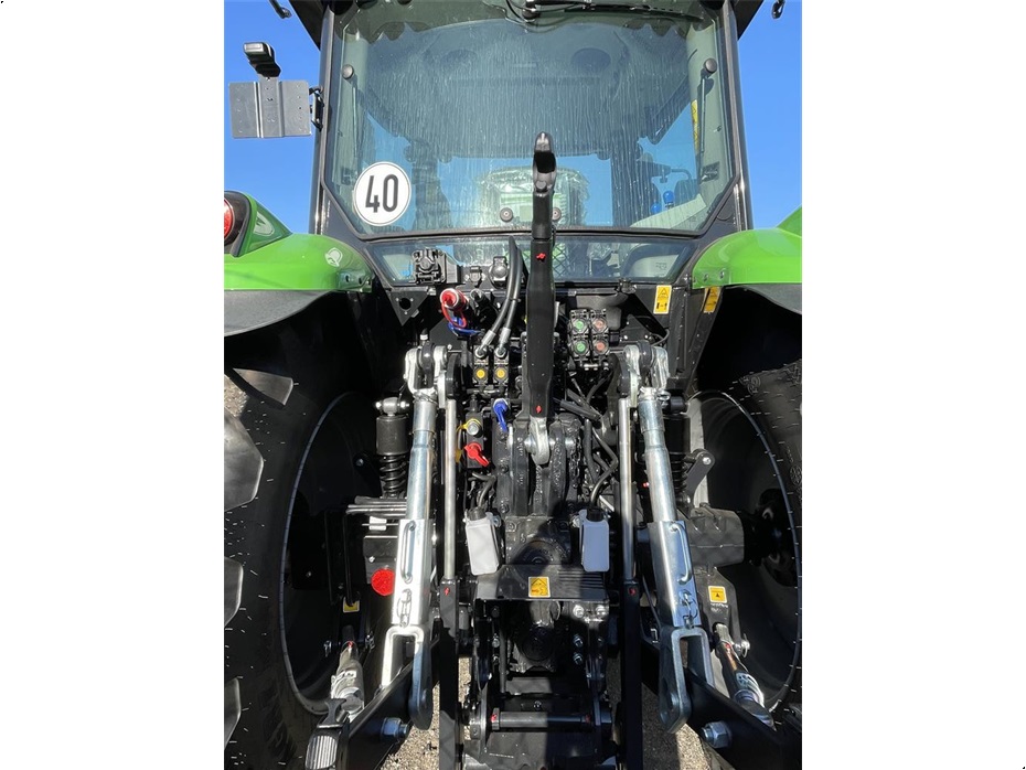 Deutz-Fahr Agrotron 6135C TTV - Traktorer - Traktorer 4 wd - 16