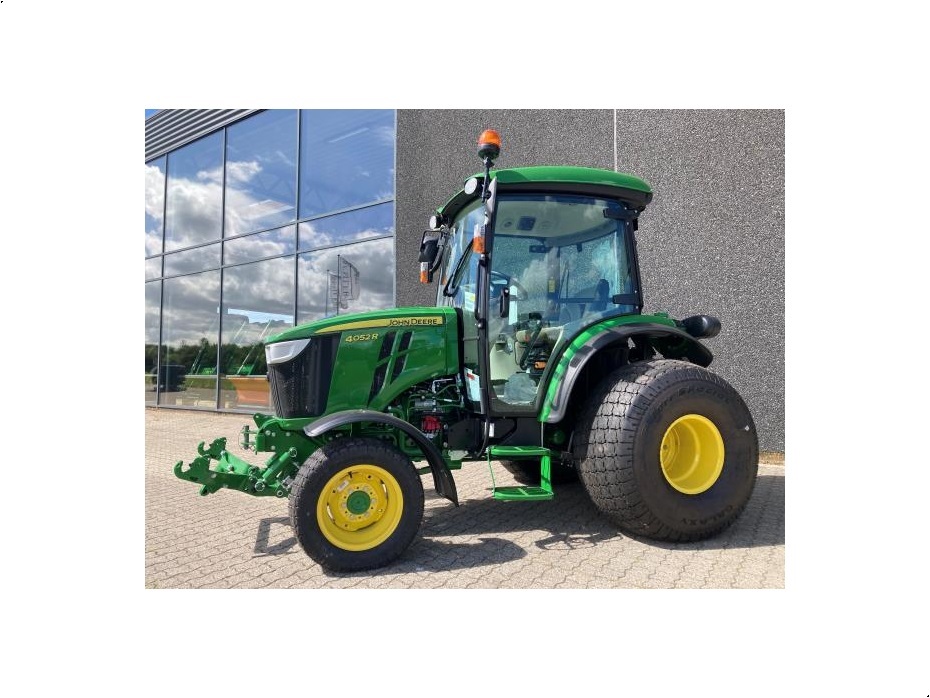John Deere 4052R - Traktorer - Kompakt traktorer - 2