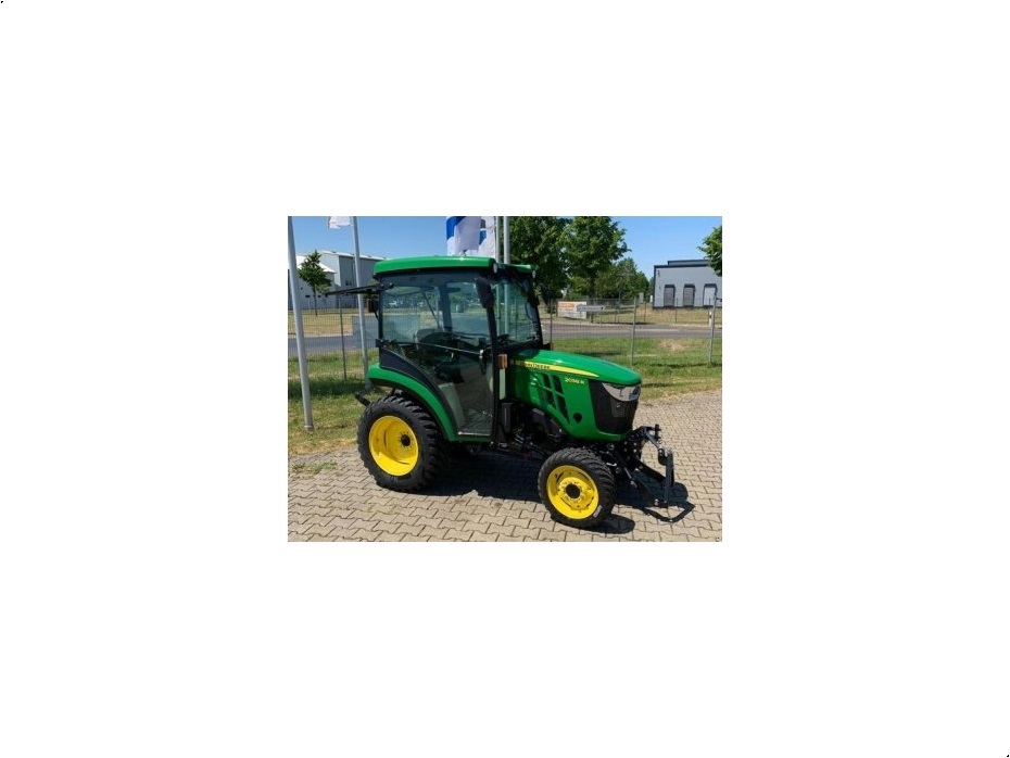 John Deere 2038R - Traktorer - Kompakt traktorer - 2