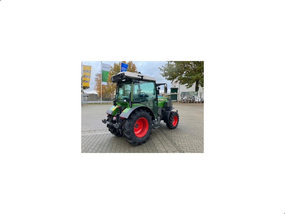 Fendt VARIO 211 F - Traktorer - Traktorer 2 wd - 5