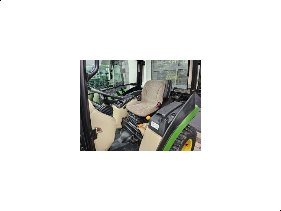 John Deere 2036 R - Traktorer - Kompakt traktorer - 4