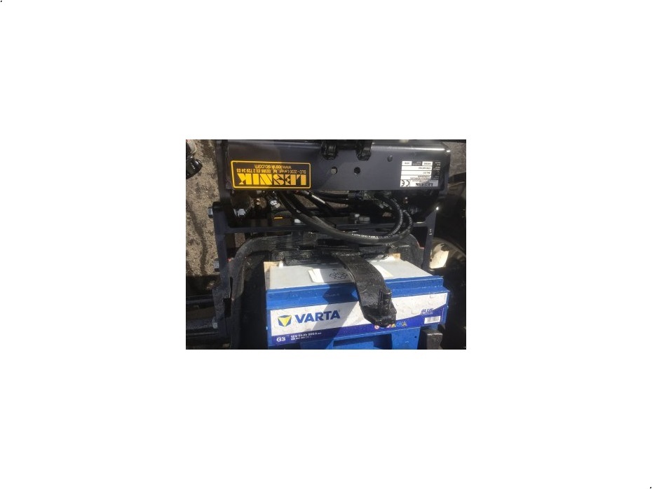 - - - SHL S17 New Holland / Steyr Kompakt / Case JXC - Traktor tilbehør - Frontlifte - 7