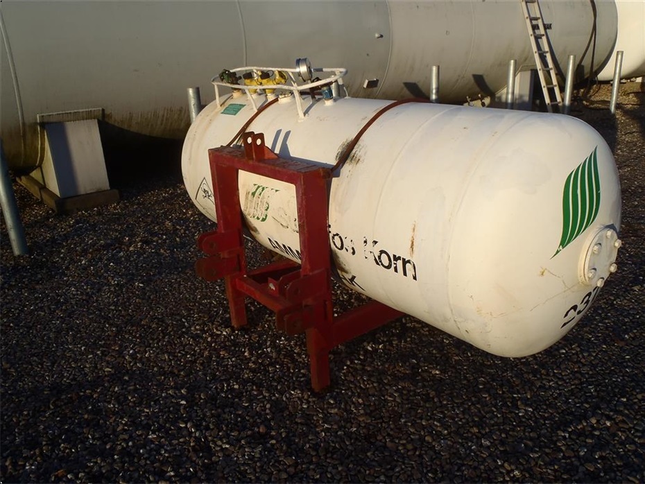 Dalsø 800 kg fronttank - Gødningsmaskiner - Ammoniaknedfælder - 2
