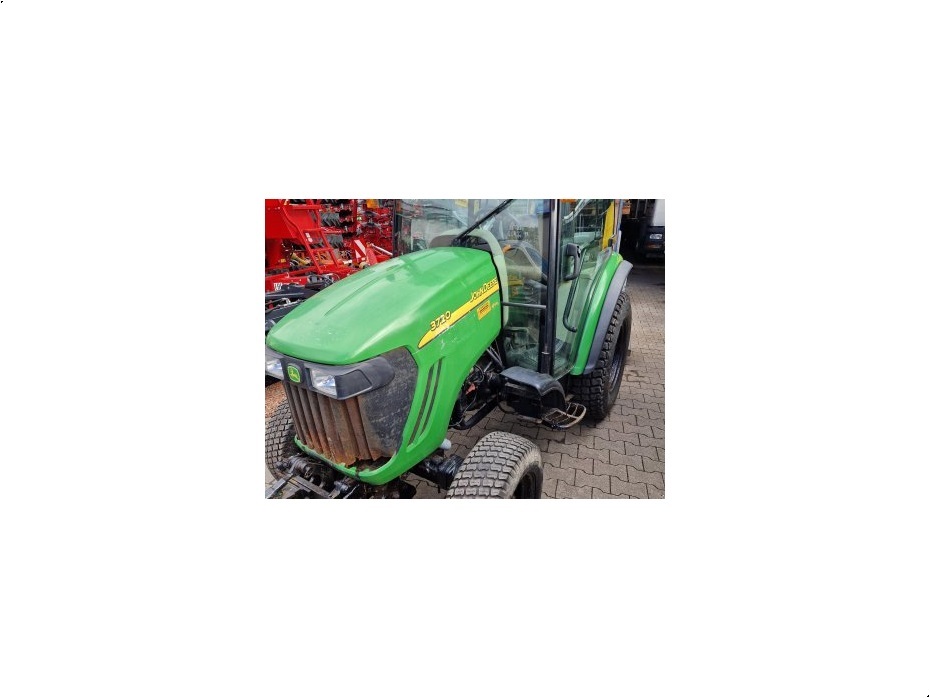 John Deere 3720 - Traktorer - Kompakt traktorer - 1