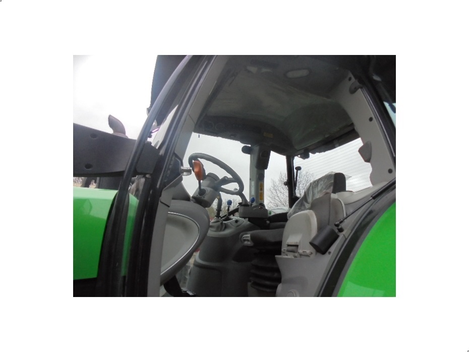 Deutz-Fahr Agrotron TTV 6120.4 Stoll - Traktorer - Traktorer 4 wd - 5