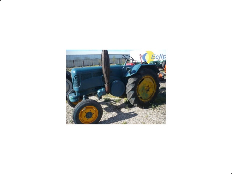 - - - D3016 - Traktorer - Traktorer 2 wd - 1