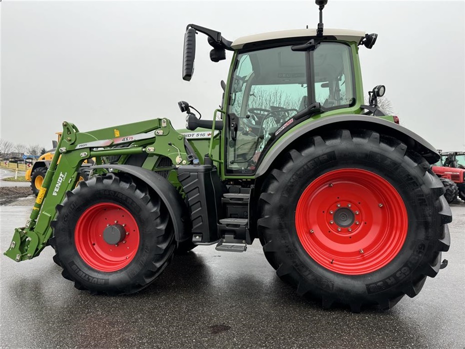 Fendt 516 Vario Profi Plus KUN 2900 TIMER OG MED AUTOSTYRING! - Traktorer - Traktorer 4 wd - 4