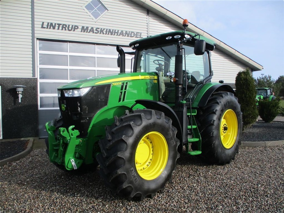 John Deere 7200R Med frontlift og frontPTO - Traktorer - Traktorer 4 wd - 9