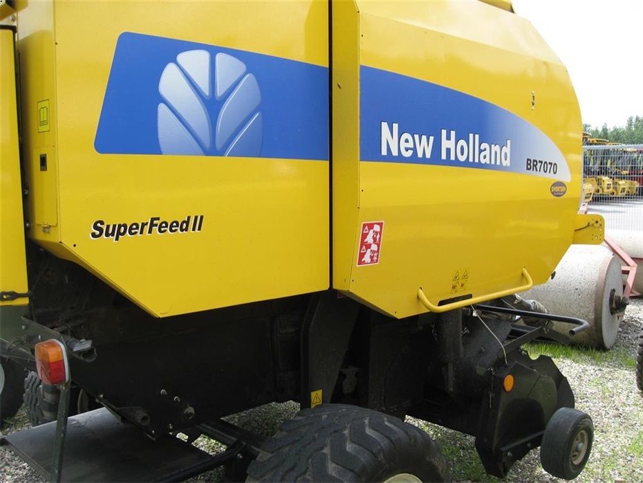 New Holland BR7070 med SUPER FEED - Pressere - Rundballe - 3
