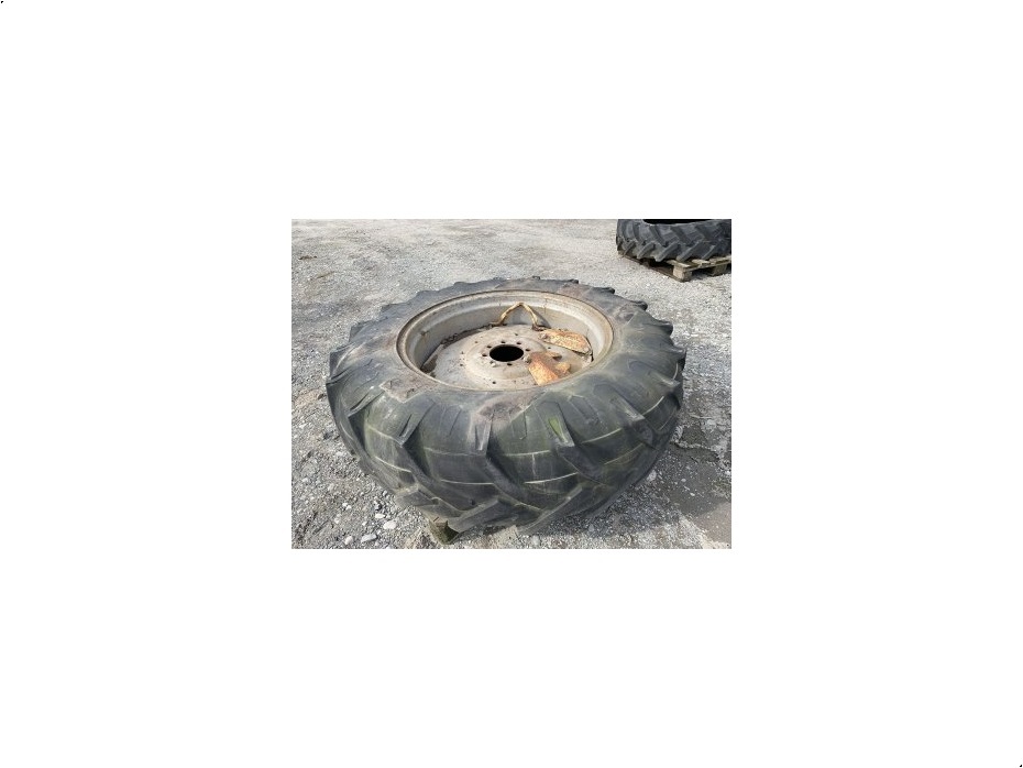 Pirelli 16,9-34 - Traktor tilbehør - Komplette hjul - 2