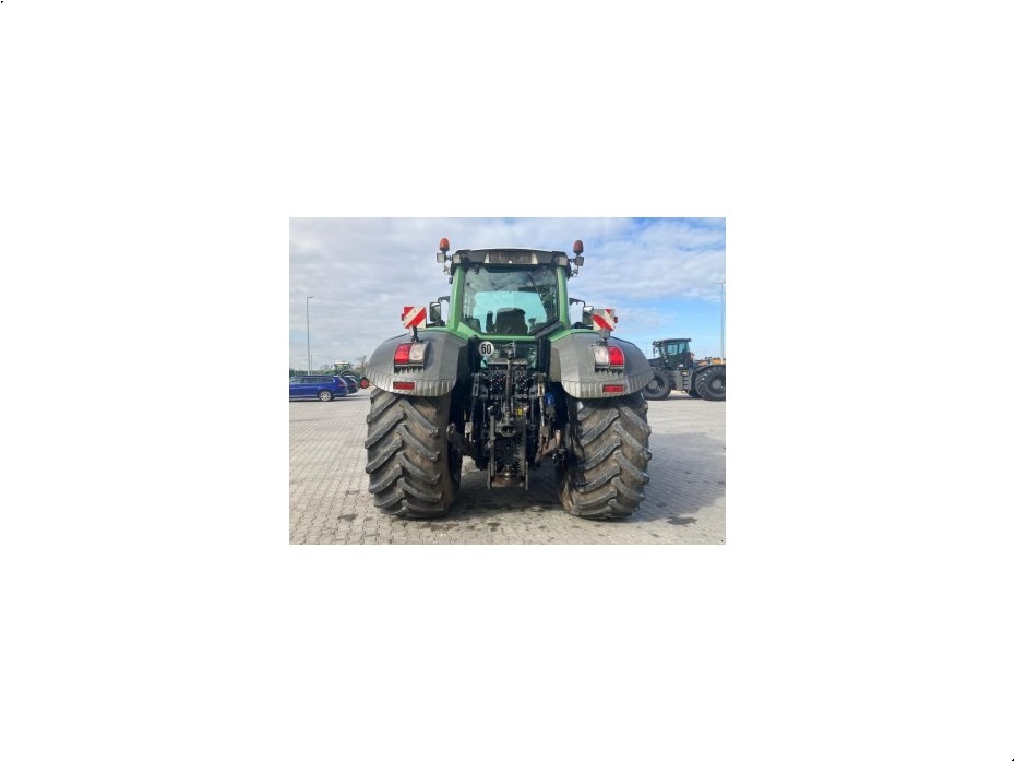 Fendt VARIO 933 COM III - Traktorer - Traktorer 2 wd - 4