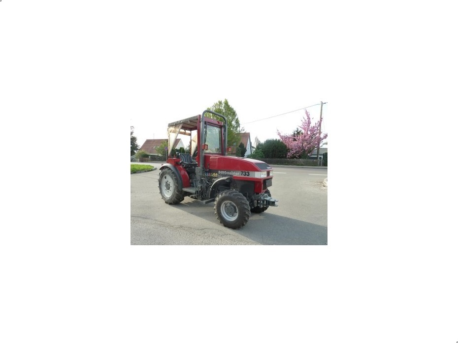 - - - 733A - Traktorer - Traktorer 4 wd - 1