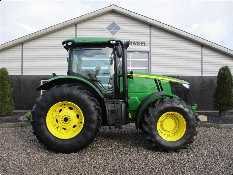 John Deere 7200R Med frontlift og frontPTO - Traktorer - Traktorer 4 wd - 8