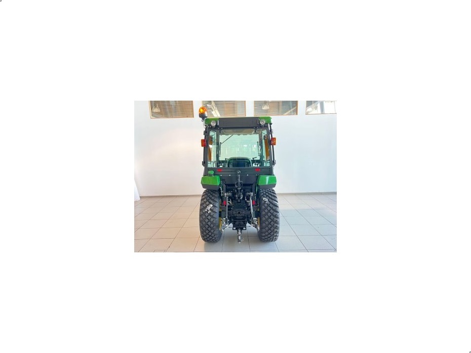 John Deere 2032R - Traktorer - Kompakt traktorer - 4