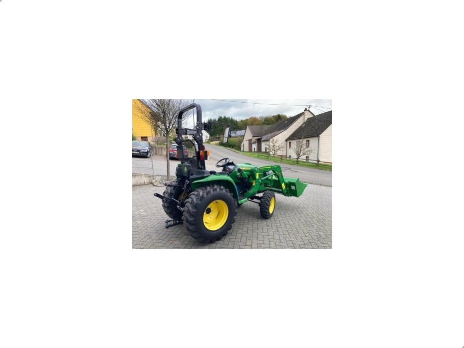 John Deere 3038E - Traktorer - Kompakt traktorer - 4