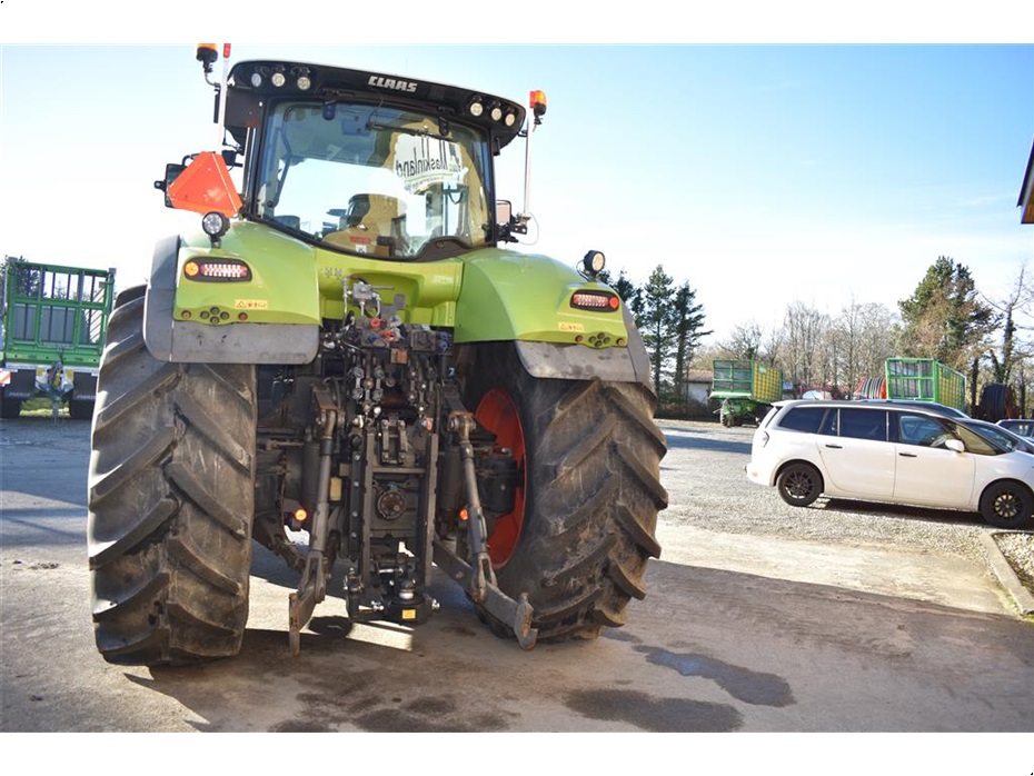 CLAAS AXION 920 CMATIC - Traktorer - Traktorer 4 wd - 4