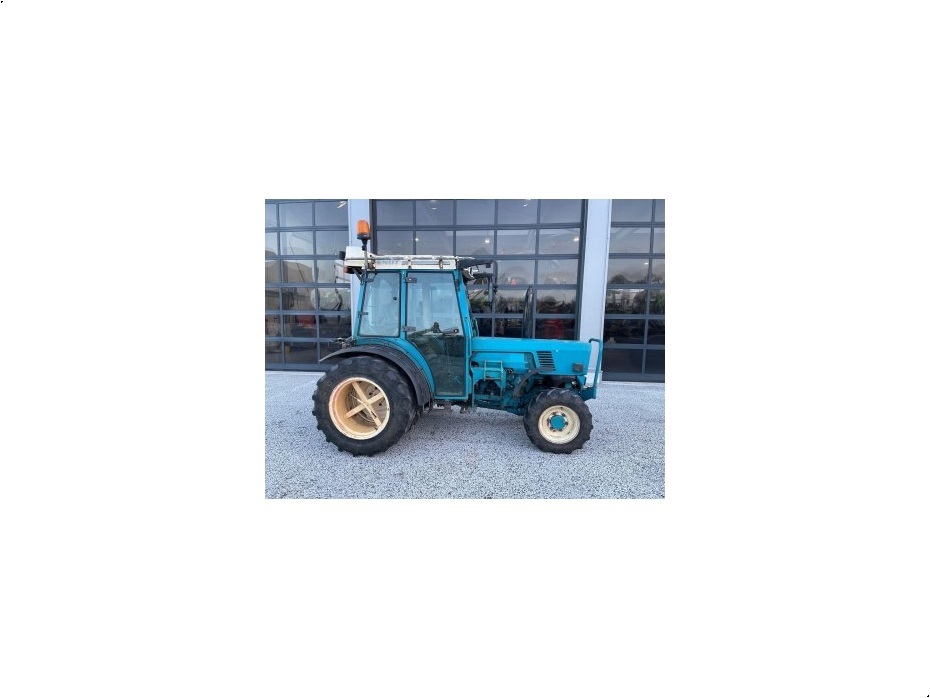 Fendt 270V Smalspoor - Traktorer - Traktorer 4 wd - 3