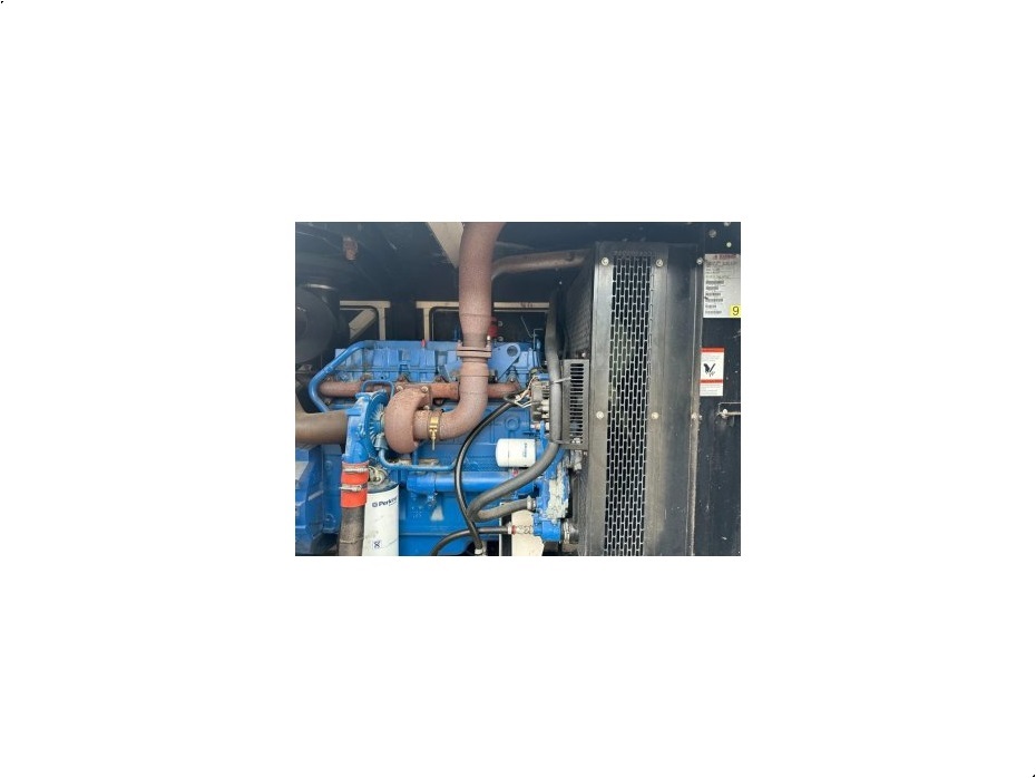 - - - 1300 Serie FG Wilson 275 kVA Silent generatorset - Generatorer - 5