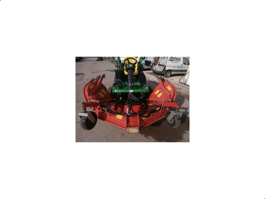 - - - RMR230V-F - Traktorer - Plænetraktorer - 1