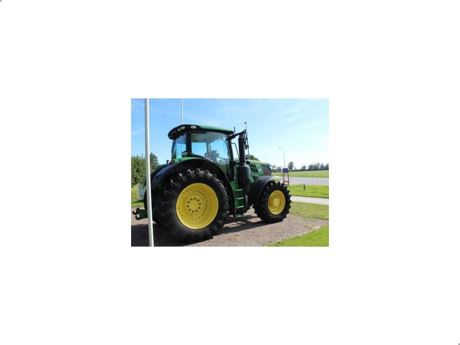 John Deere 6215R - Traktorer - Traktorer 2 wd - 3