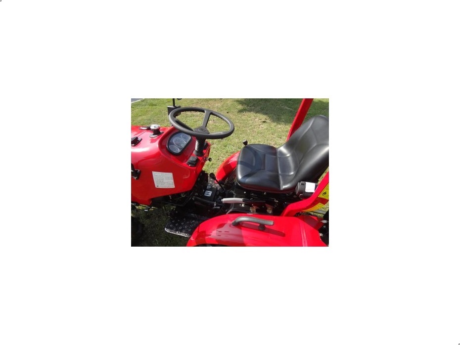 - - - Mahindra 164 16PS Schlepper Traktor Allrad Bulldog - Traktorer - Traktorer 4 wd - 4