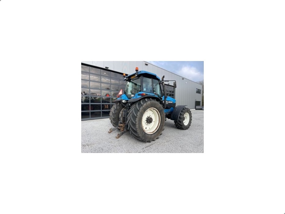 New Holland 8770 - Traktorer - Traktorer 2 wd - 3