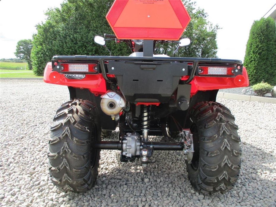 Honda TRX 520 FE Traktor STORT LAGER AF HONDA  ATV. Vi hjælper gerne med at levere den til dig, og bytter gerne. KØB-SALG-BYTTE se mere på www.limas.dk - Traktorer - Traktorer 4 wd - 11